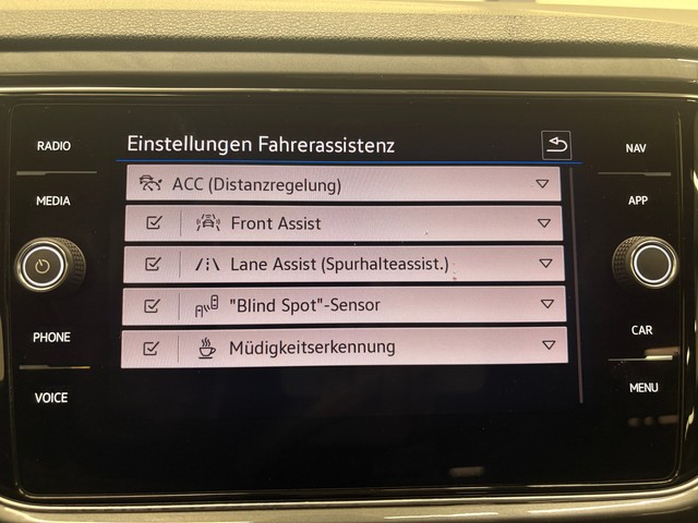 VW - T-ROC 2.0 TDI Sport AHK+KAMERA+ACC++_11