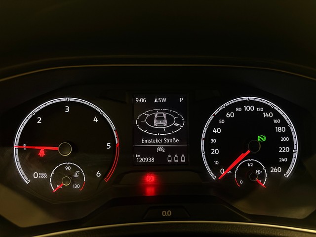 VW - T-ROC 2.0 TDI Sport AHK+KAMERA+ACC++_6