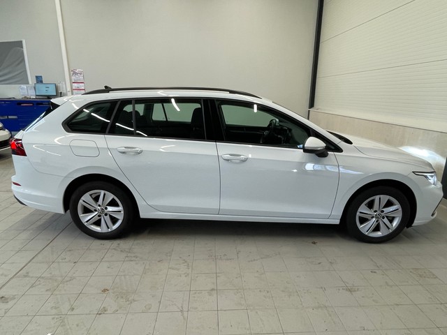 VW - GOLF VIII VARIANT 2.0 TDI Life_18