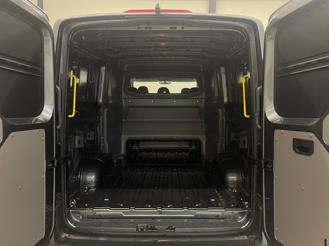 VW - Crafter 35 Kasten MR Kasten 35 mittellang 4MOTION KAMERA+LED+AHK+LANE_18