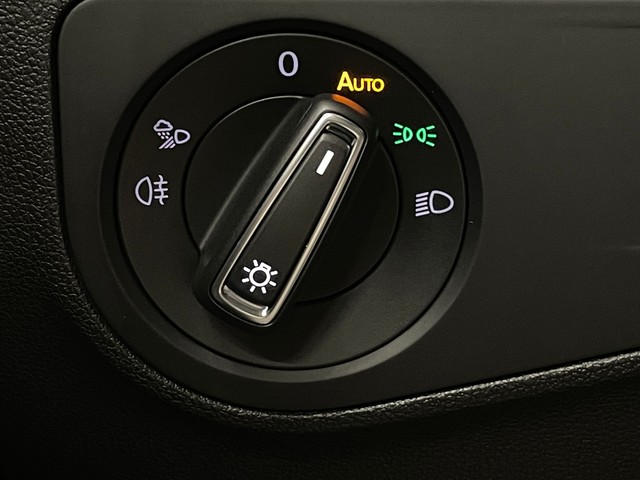 VW - Tiguan R-Line 2.0 TDI DSG AHK+NAV+TOUCH+APP+KAMERA_11