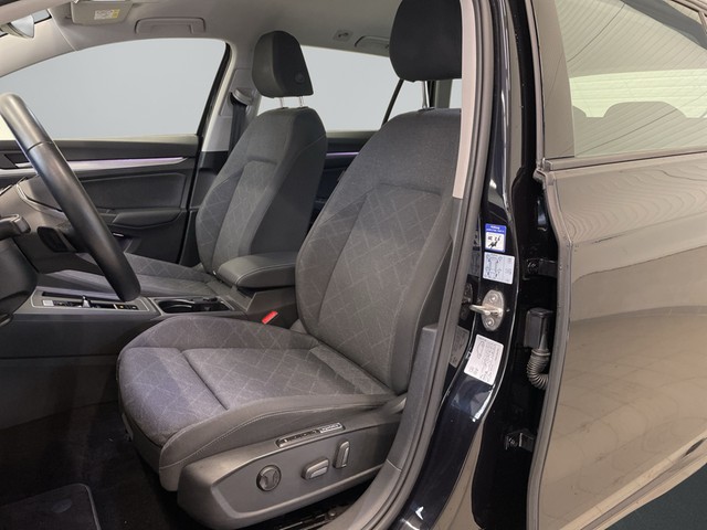 VW - Golf VIII Variant 2.0 TDI Life APP+ACC+LANE+KAMERA+LED_2