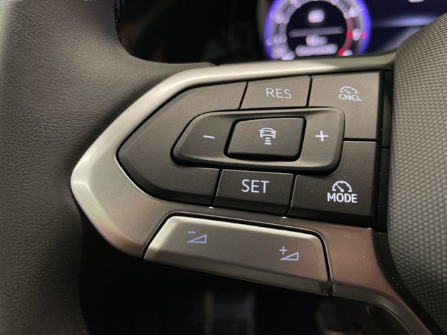 VW - GOLF VIII 1.5 E-TSI Style LED+KAMERA+PANO+ACC+HUD_6