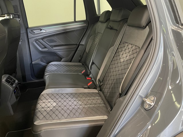 VW - Tiguan R-Line 2.0 TDI DSG AHK+NAV+TOUCH+APP+KAMERA_4