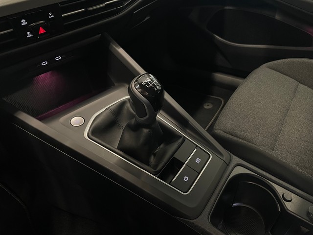 VW - Golf VIII Variant 1.0TSI Move_10