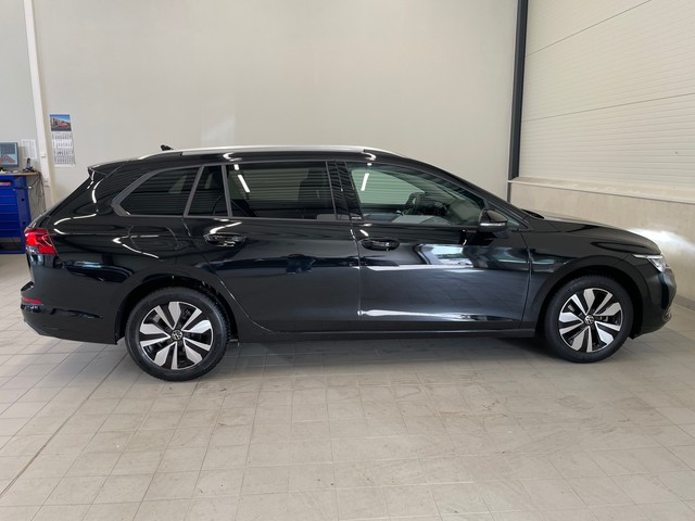 VW - Golf VIII Variant 1.0TSI Move_22