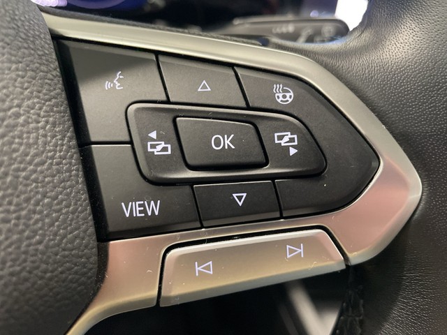 VW - Golf VIII Variant 2.0 TDI Life APP+ACC+LANE+KAMERA+LED_7
